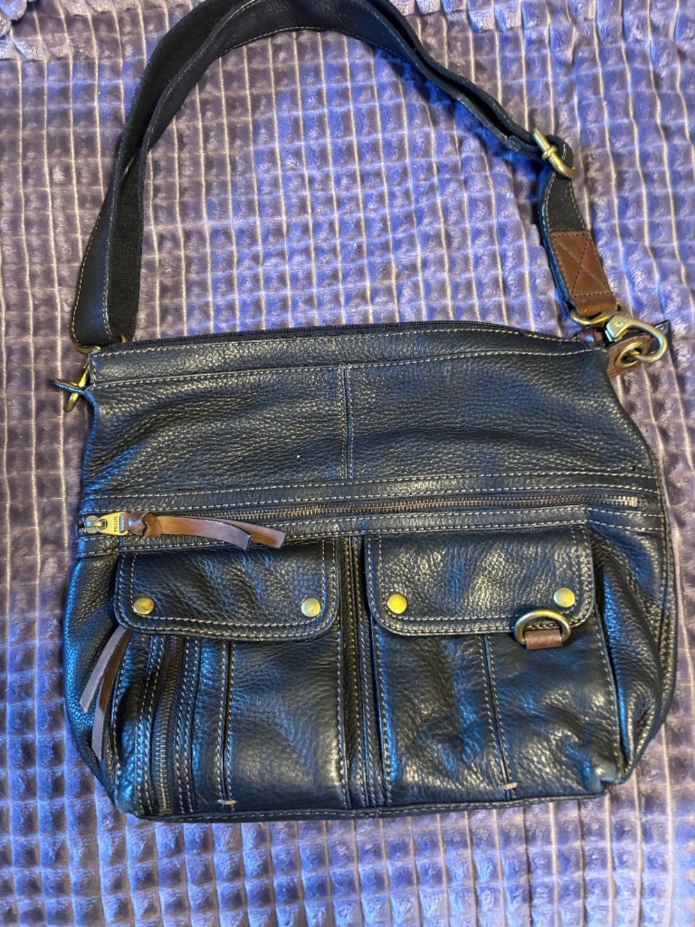 Fossil Black Pebble Leather Crossbody Bag.